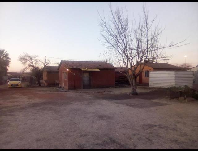 2 BEDROOM HOUSE FOR SALE IN SOSHANGUVE XX